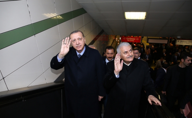 Erdoğan ve Yıldırım 'sürücüsüz metro'nun ilk seferine katıldı
